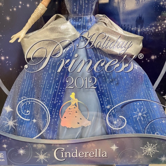 NEW Cinderella Holiday Princess 2012 Disney Mattel - Picture 4 of 10